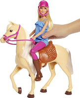 Barbie con Casco y Caballo marrón