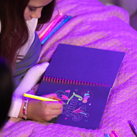 TOPModel Doodle Book neón con set de bolígrafos neón