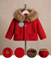 CHAQUETA CAPUCHA PELO NATURAL BOLSILLOS ROJO 24M