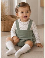 CONJUNTO NIÑA PETO TERCIOPELO CON CAMISETA VERDE - 6M