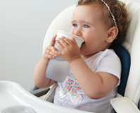 VASO STEP 3 300ML GRIS KIOKIDS